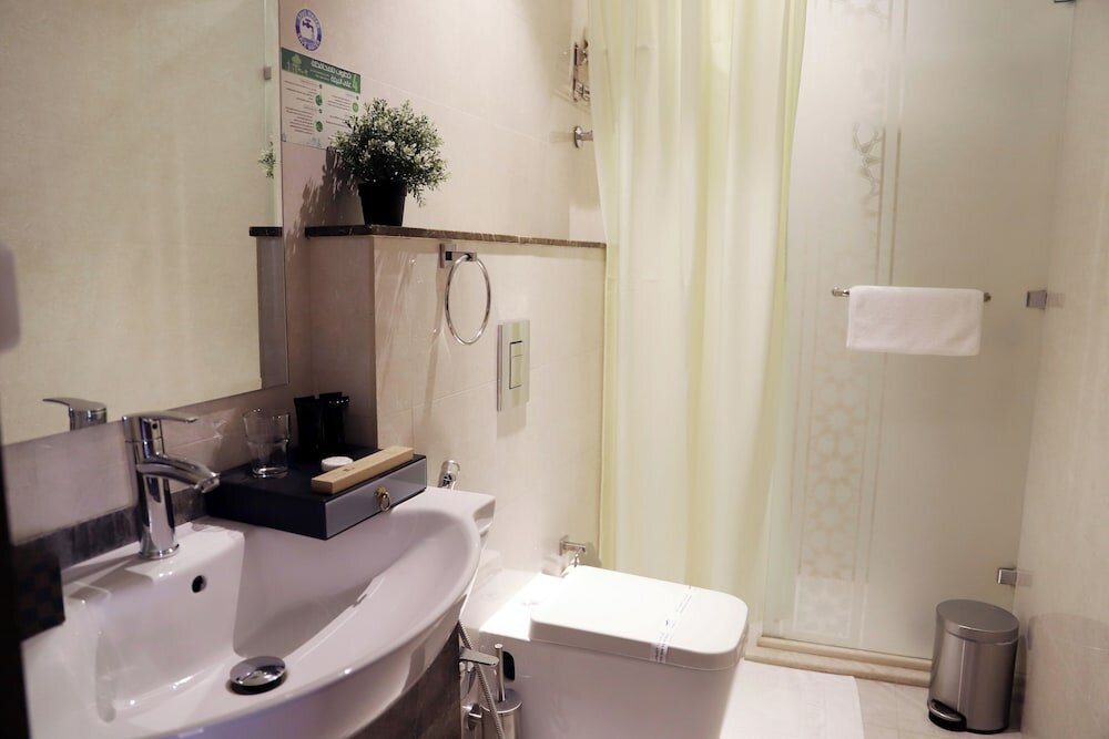 Фото Banan Hotel Suite