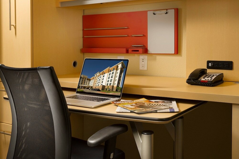 Фото TownePlace Suites by Marriott Dallas Dfw Airport N/Grapevine
