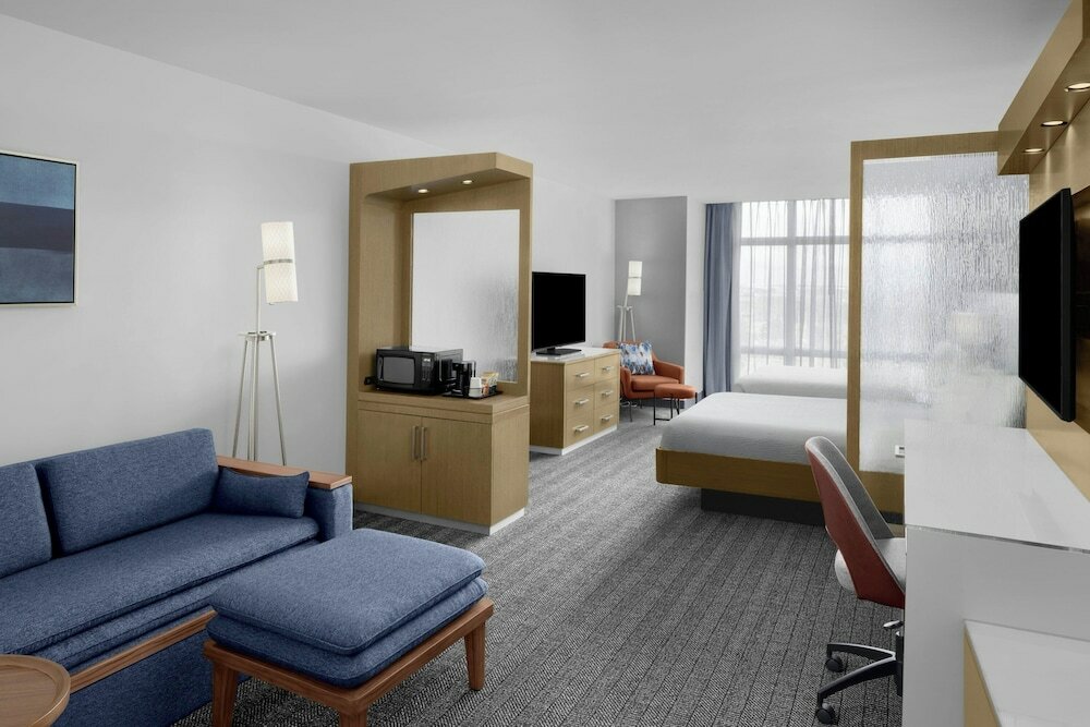 Фото Courtyard by Marriott Orlando South/Grande Lakes Area