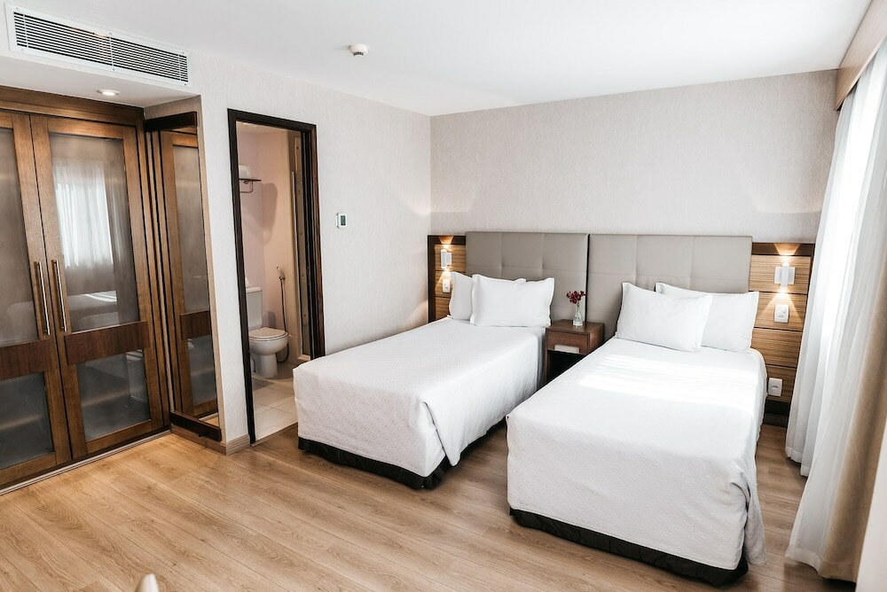 Фото Bourbon Ibirapuera Convention Hotel