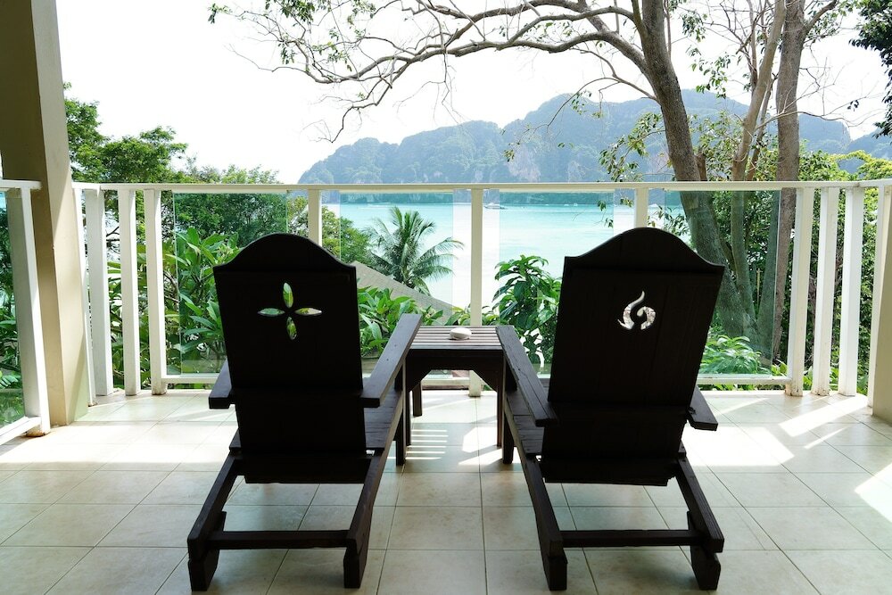 Фото Phi Phi Bayview & Premier Resort