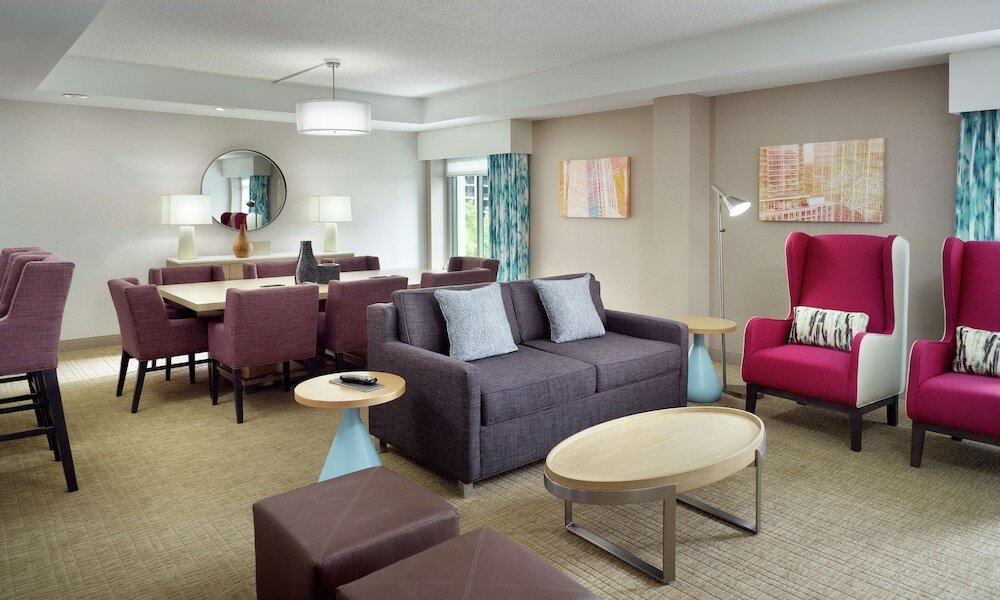 Фото Hilton Garden Inn Atlanta-Buckhead