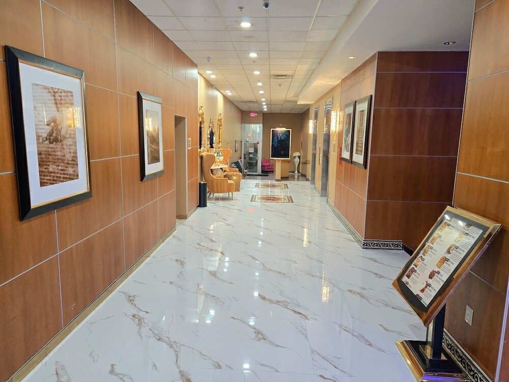 Фото Metro Points Hotel