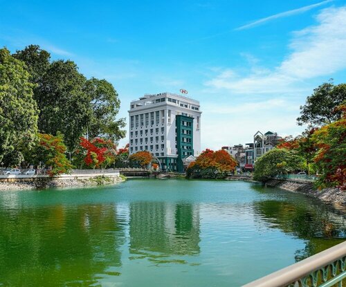 Внешний вид отеля The Tray Hotel в Хайфоне, фото 3
