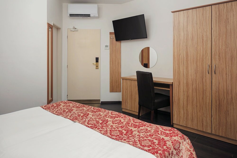 Фото Superior Hotel Prague