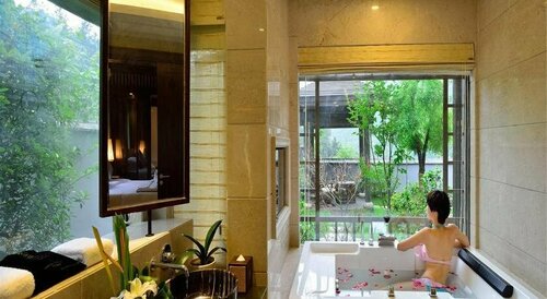 Гостиница Yishang Hotel (Zhangjiajie Tianmenshan High-Speed Railway Station Branch в Чжанцзяцзе