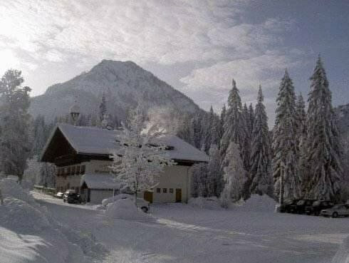 Внешний вид отеля Gasthof Eiserne Hand в Фибербрунне, фото 3