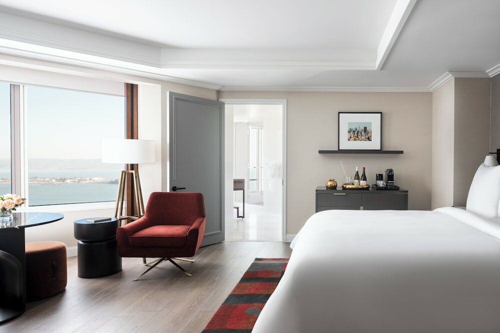 Фото Four Seasons Hotel San Francisco at Embarcadero