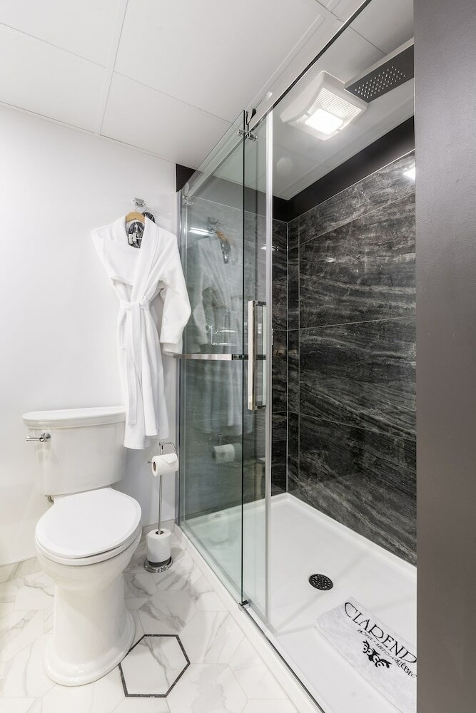 Фото Отель Clarendon