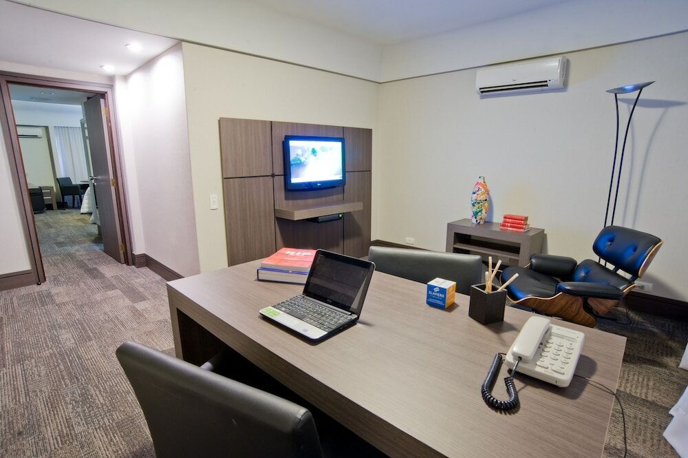 Фото Slaviero Hotel Curitiba Centro