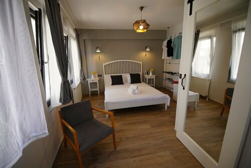 Гостиница Achilles Otel в Бозджааде