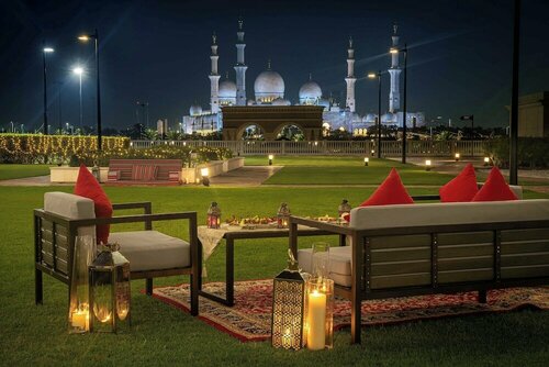 Гостиница The Ritz Carlton Abu Dhabi Grand Canal в Абу-Даби