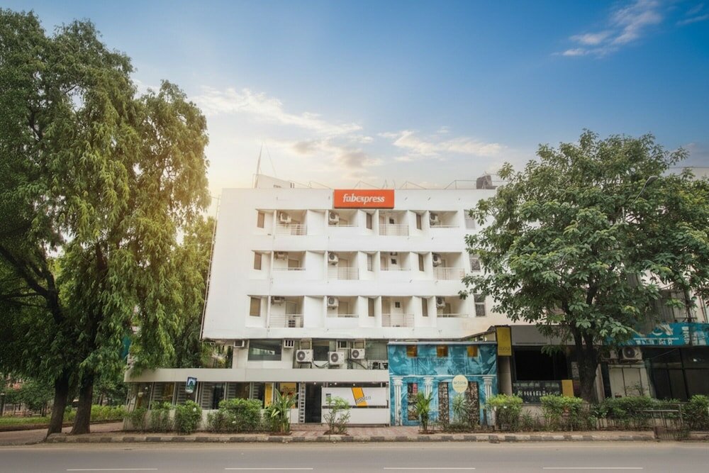 Фото отеля 2