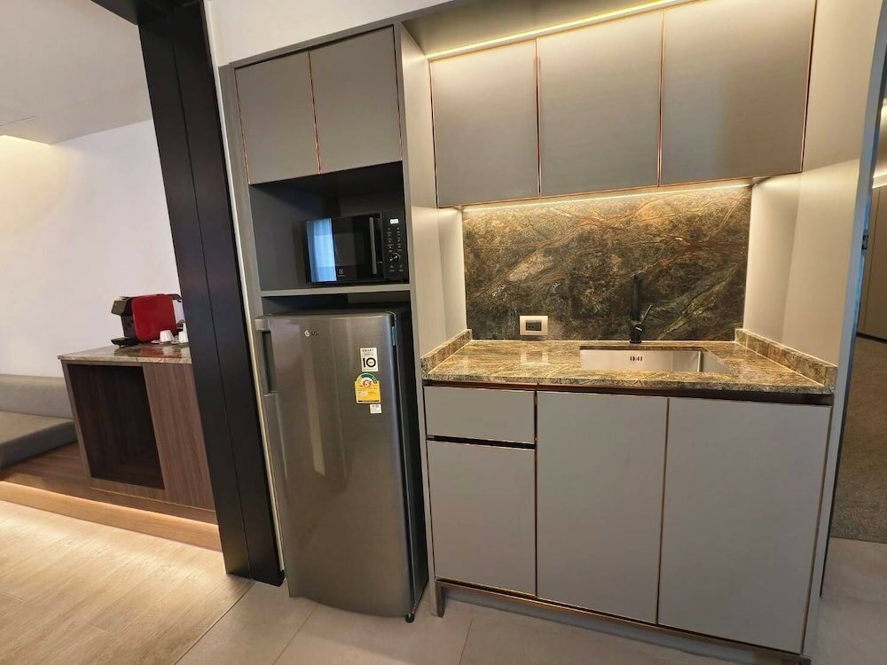 Фото Gardina Asoke Hotel & Residence