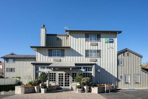 Гостиница Holiday Inn Express Monterey-Cannery Row, an Ihg Hotel в Монтерее