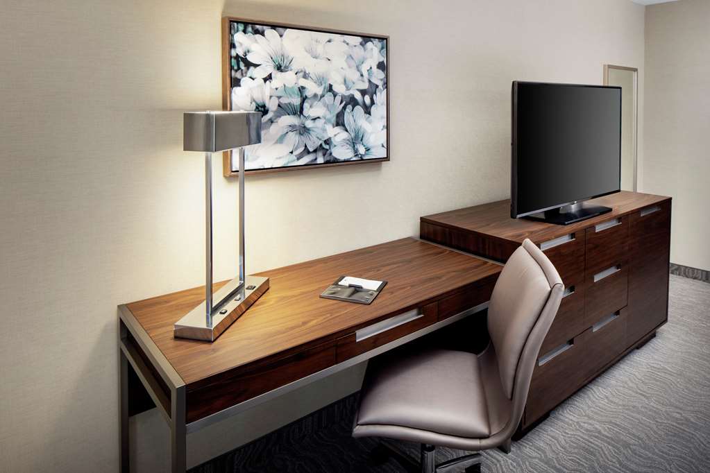 Фото DoubleTree by Hilton Nashua