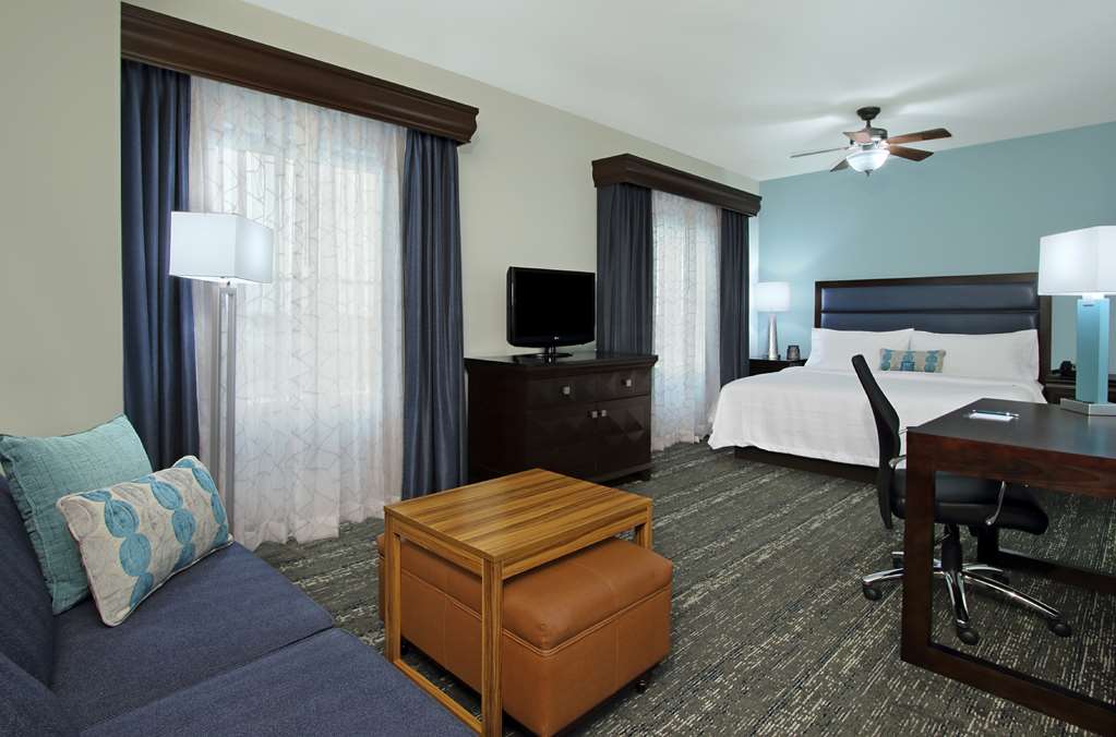 Фото Homewood Suites by Hilton Miami Airport West