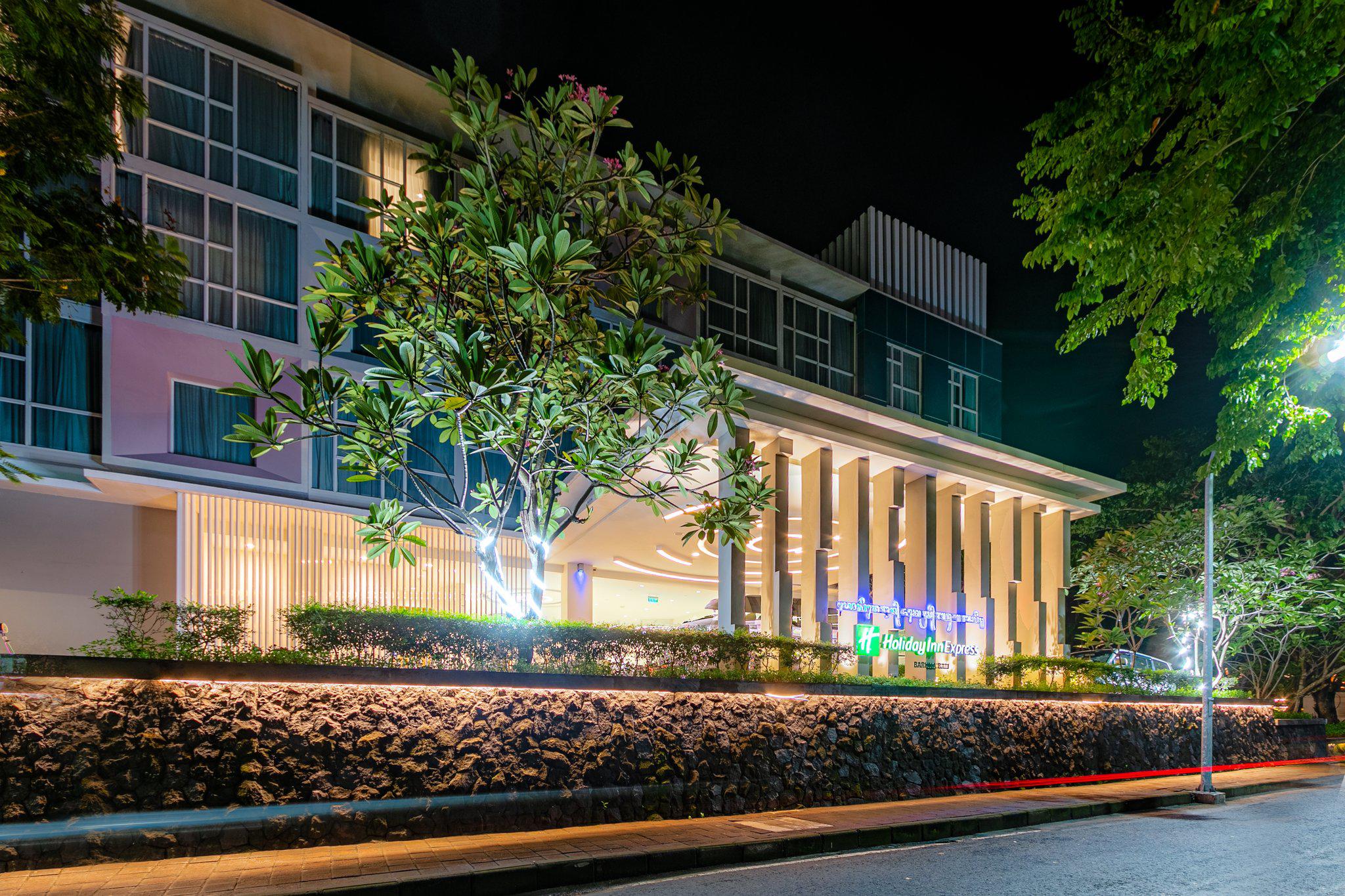 Фото Holiday Inn Express Baruna Bali