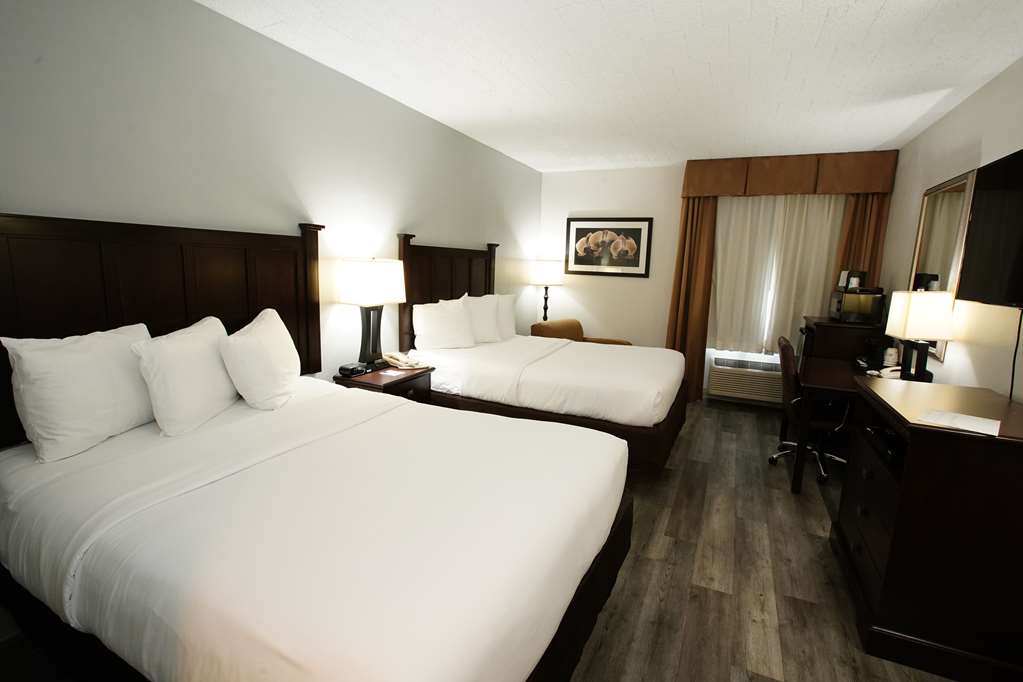 Фото Best Western Paramus Hotel & Suites