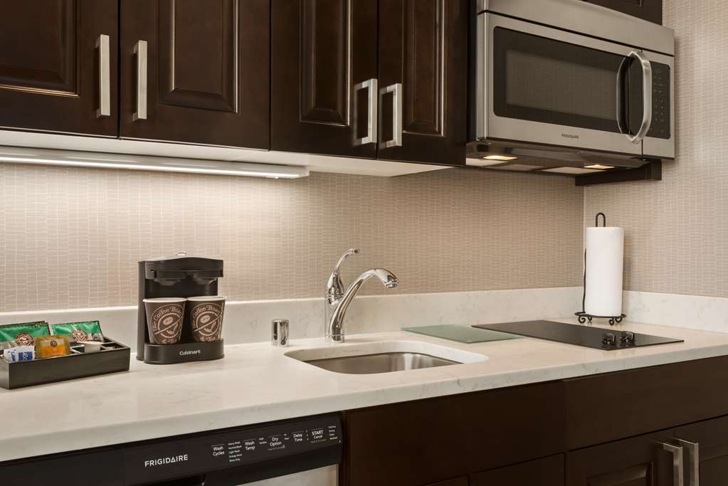 Фото Homewood Suites by Hilton Milwaukee Downtown