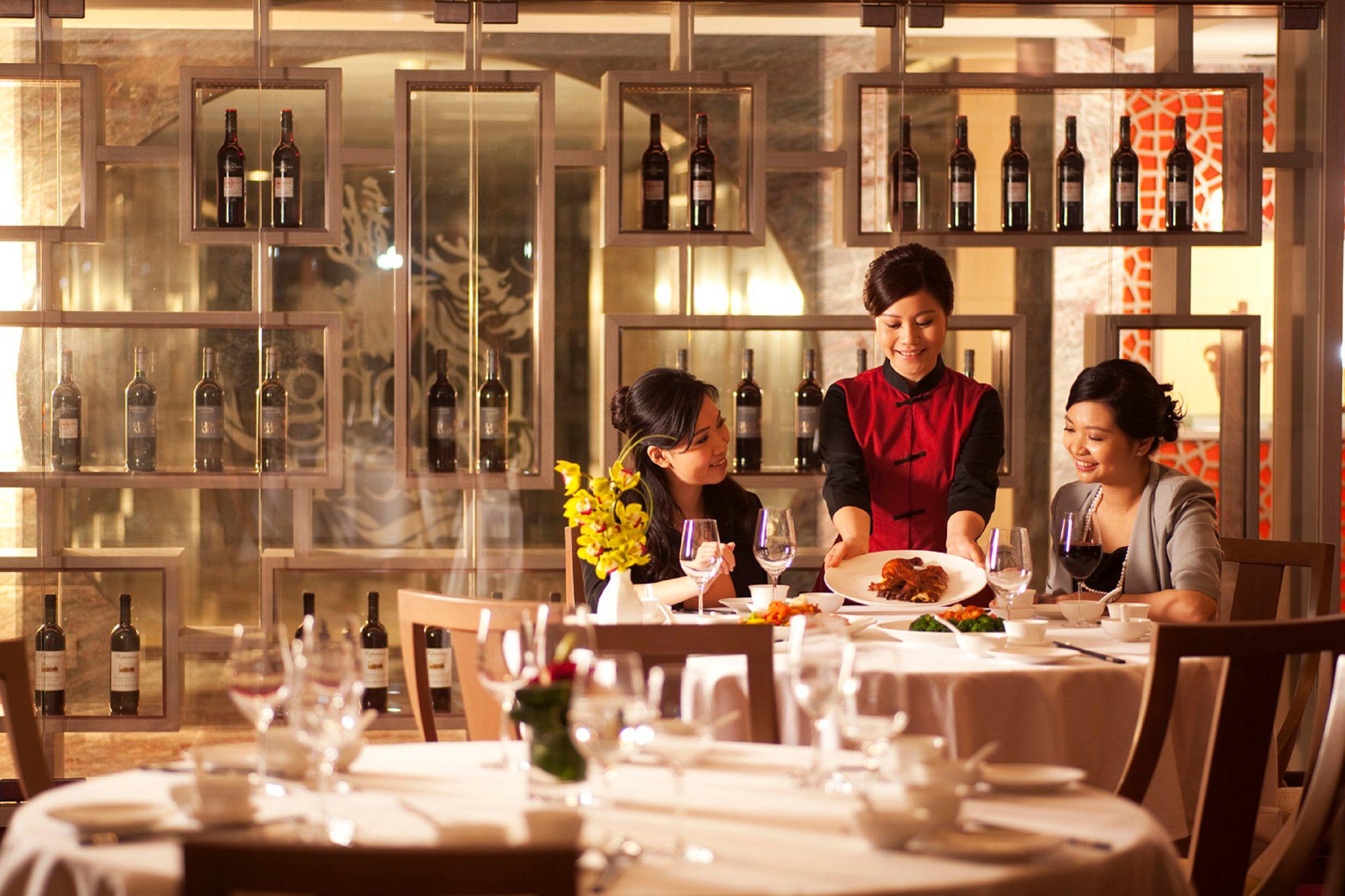 Фото Holiday Inn Golden Mile Hong Kong