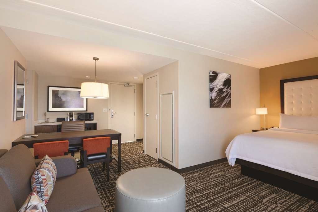 Фото Embassy Suites Oklahoma City Downtown/Medical Center