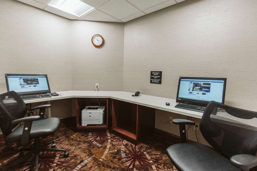 Фото Hampton Inn Bismarck