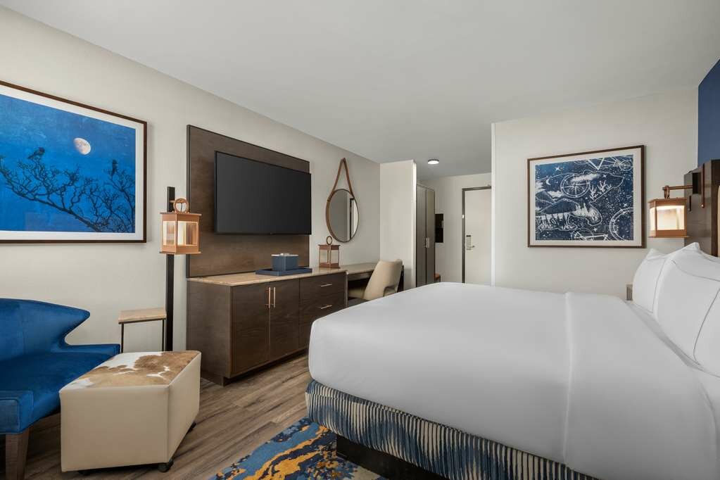 Фото Hotel Westport Kansas City, Tapestry Collection by Hilton