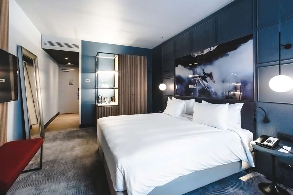 Фото Radisson Blu Hotel, Madrid Prado