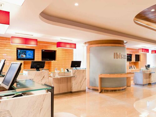 Гостиница Ibis Hong Kong Central And Sheung Wan  в Гонконге