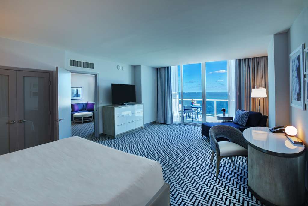 Фото Hotel Maren Fort Lauderdale Beach, Curio Collection by Hilton