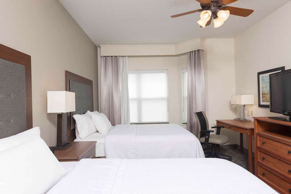 Фото Homewood Suites by Hilton Indianapolis Airport Plainfield