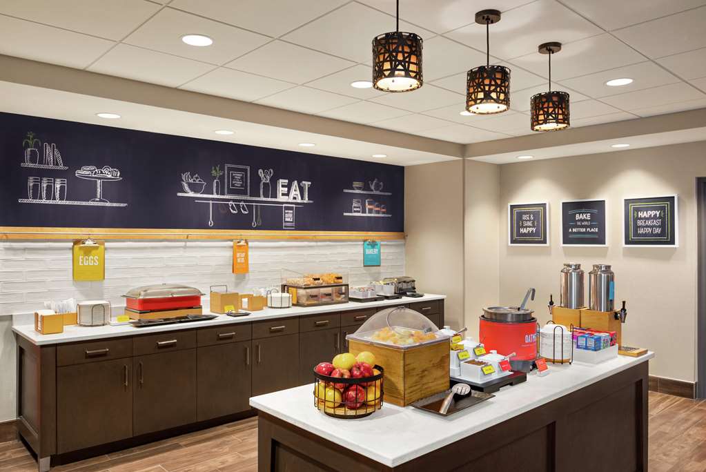 Фото Hampton Inn & Suites Overland Park South
