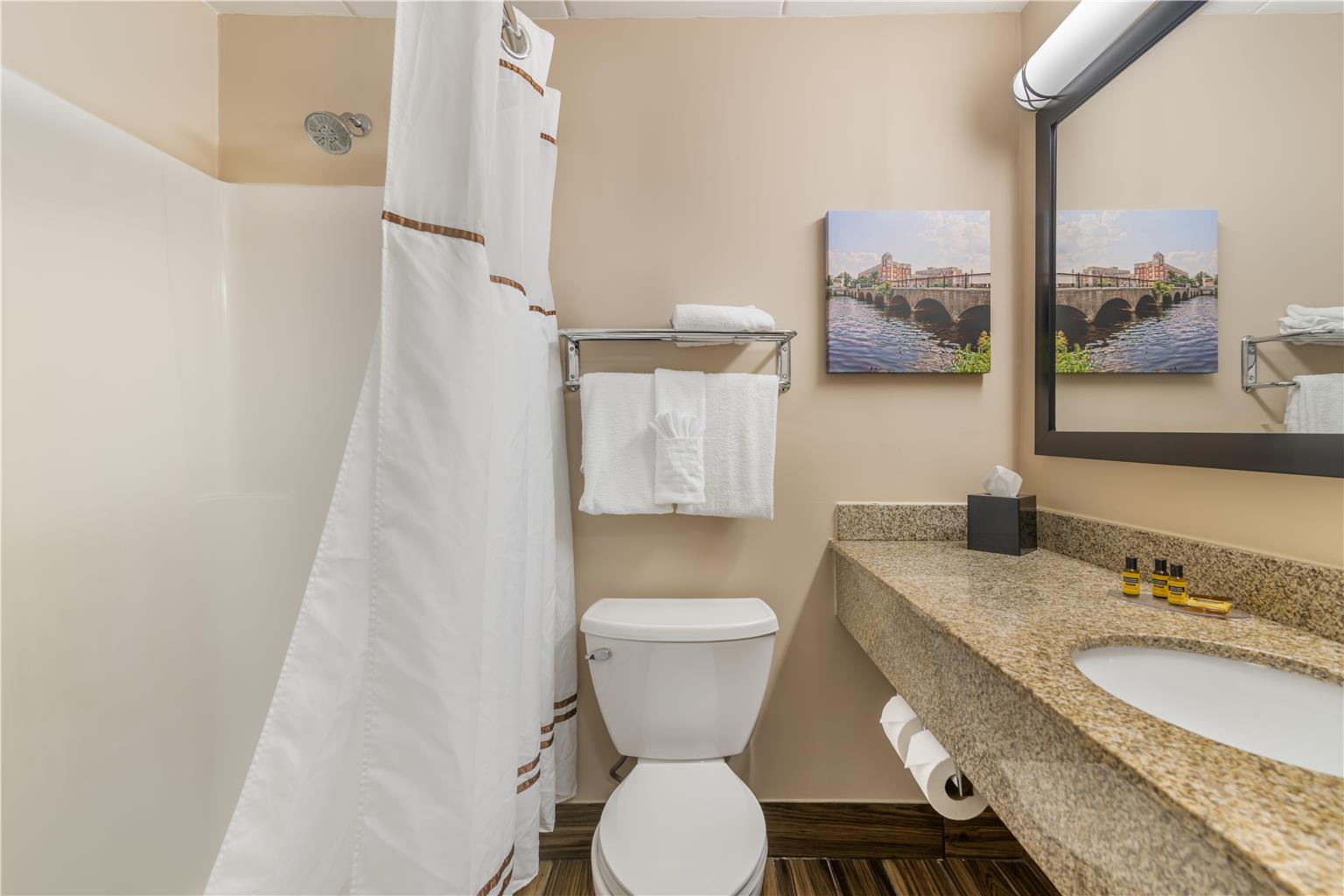 Фото Best Western Plus Waltham Boston
