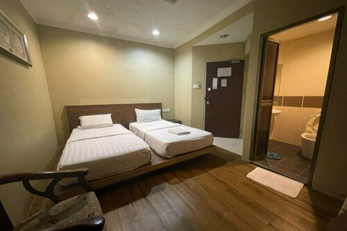 Гостиница Perdana Hotel в Бандар-Лабуане