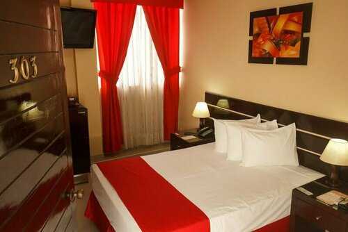 Гостиница Hotel B'liam в Тумбесе