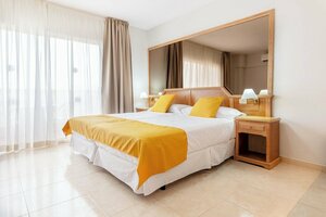 отель Hotel Villa de Adeje Beach
