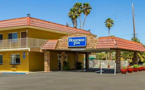 Гостиница Rodeway Inn Wine Country в Петалуме
