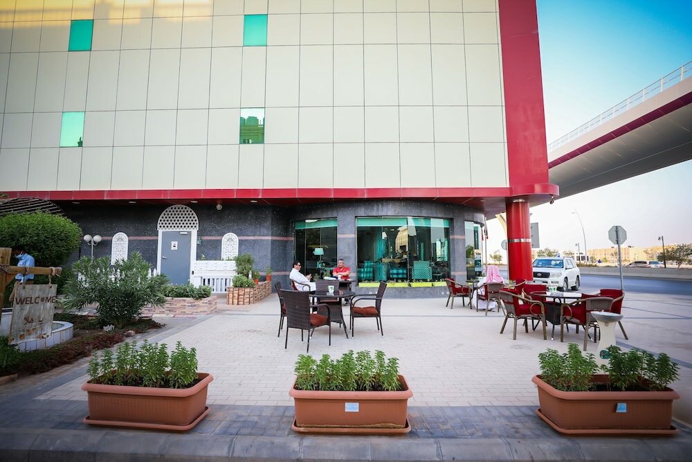 Фото Meral Crown Hotel