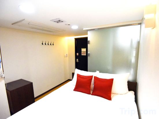 Фото 57 Myeongdong Hostel