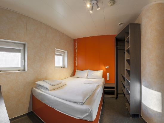 Фото EasyHotel Budapest Oktogon