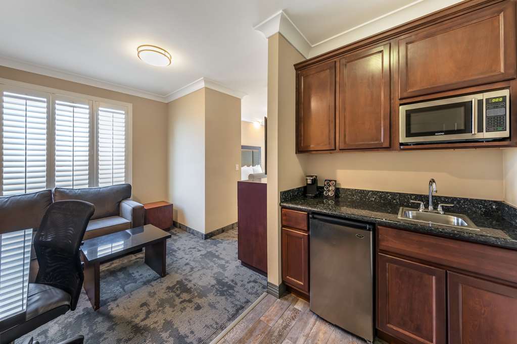 Фото Best Western Plus Avita Suites