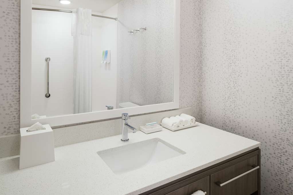 Фото Home2 Suites by Hilton Orlando Airport