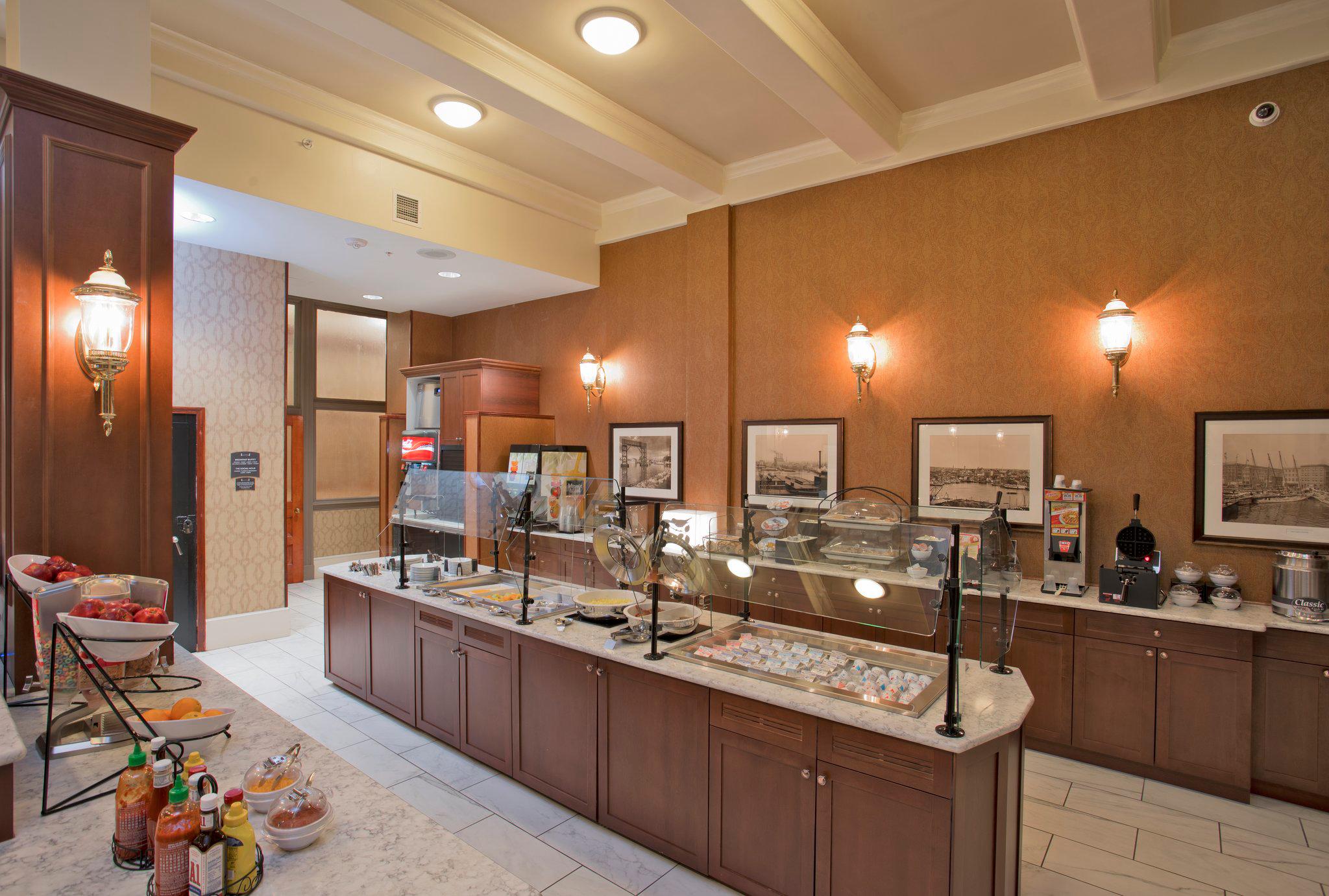 Фото Staybridge Suites Baltimore - Inner Harbor, an Ihg Hotel