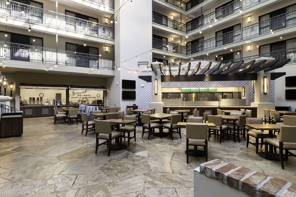 Фото Embassy Suites by Hilton Los Angeles Lax South/El Segundo