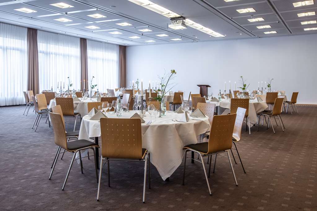 Фото Radisson Blu Hotel, Hannover