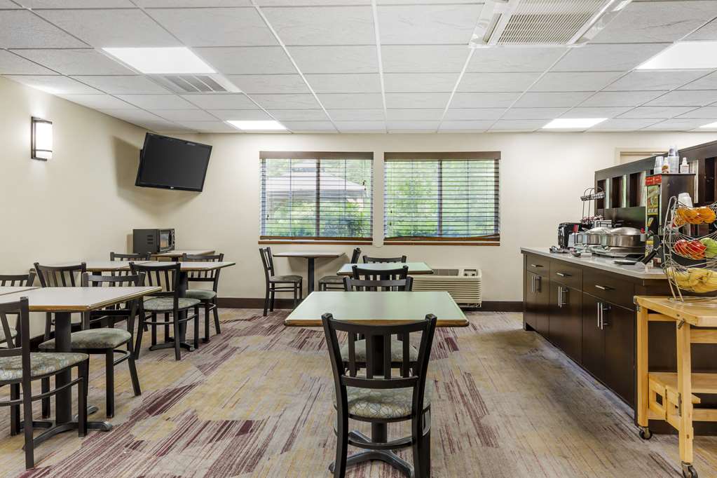 Фото Best Western Plus Berkshire Hills Inn & Suites