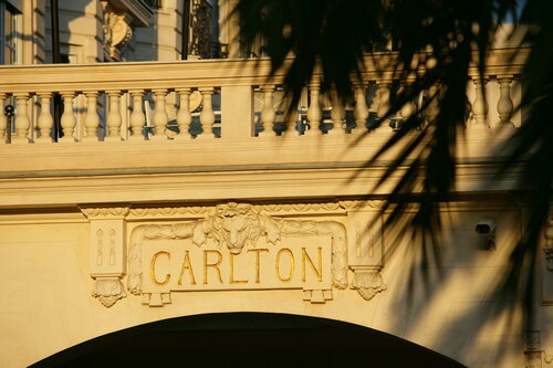 Гостиница Carlton Cannes в Каннах