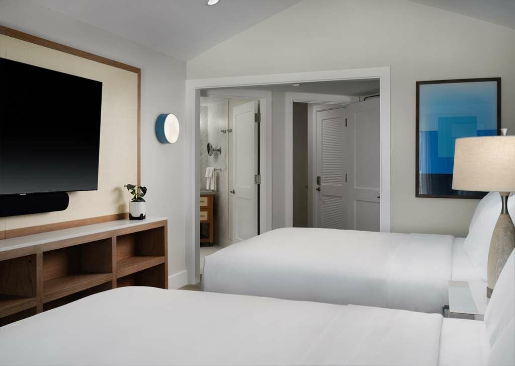 Фото Beach Village at The Del, Curio Collection by Hilton
