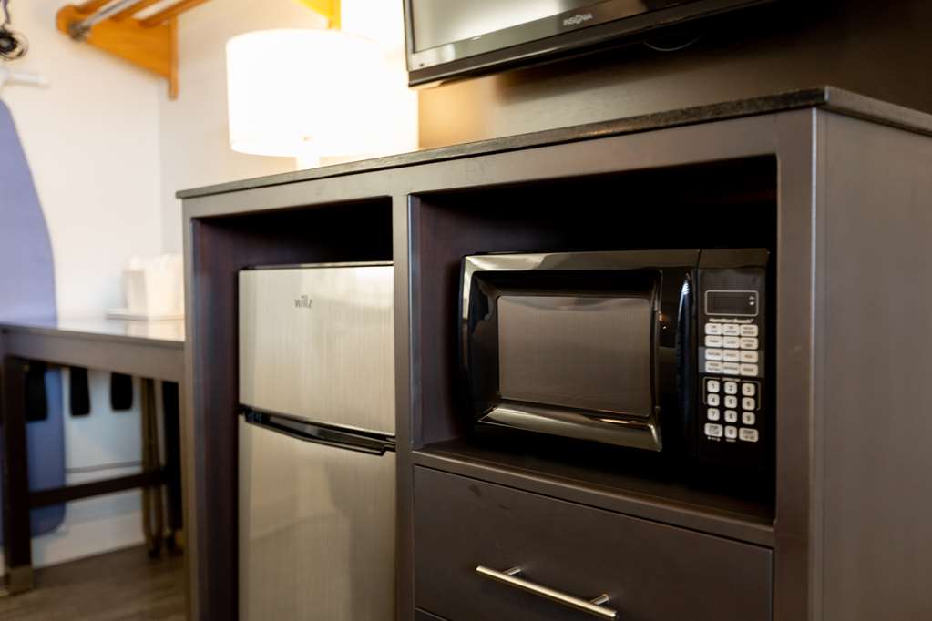 Фото SureStay Hotel by Best Western Seaside Monterey